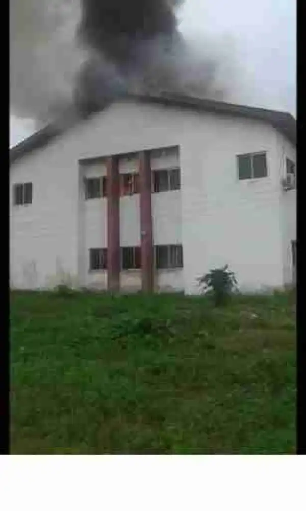 Fire Guts ICT building Of Federal University Of Technology, Owerri (Graphic Photos)